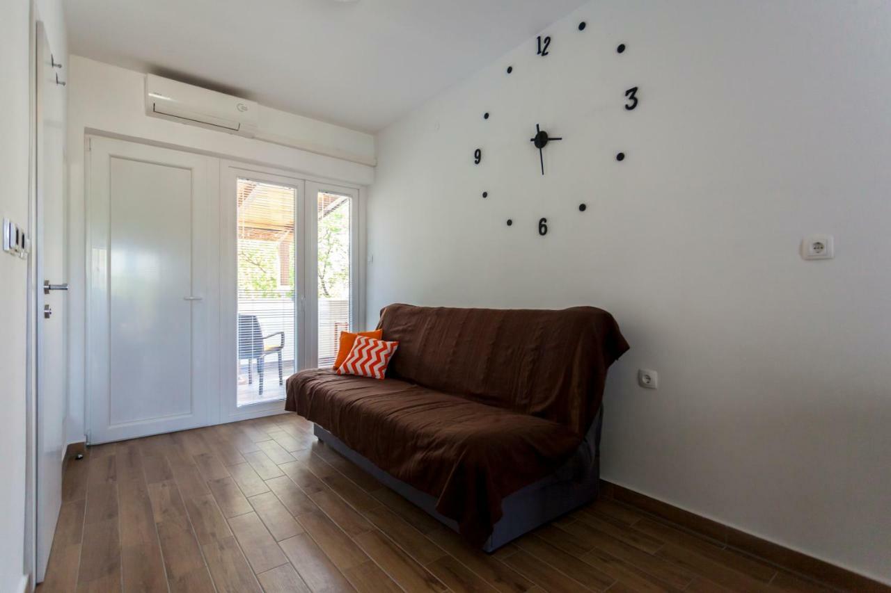 Apartment Hasanec By El-Pi Tours Nijvice Zewnętrze zdjęcie