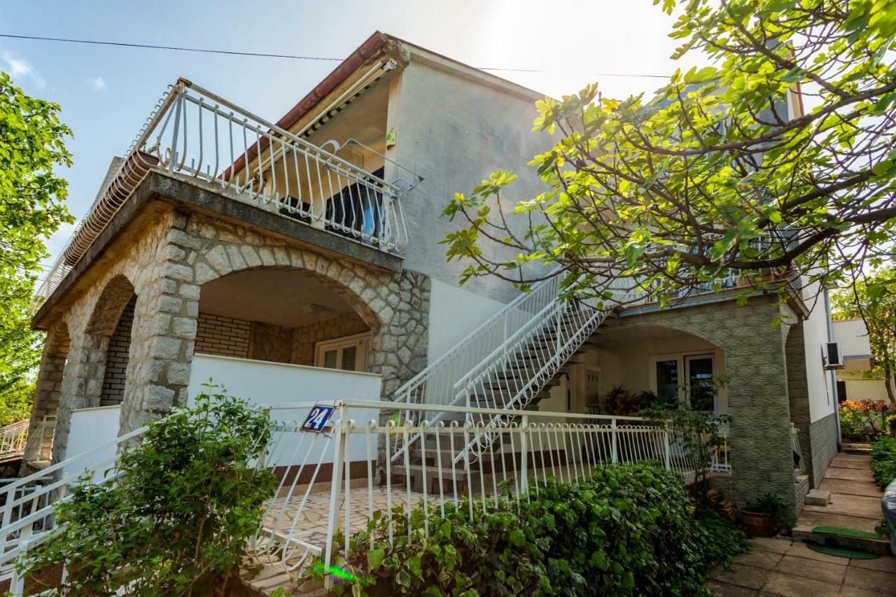 Apartment Hasanec By El-Pi Tours Nijvice Zewnętrze zdjęcie
